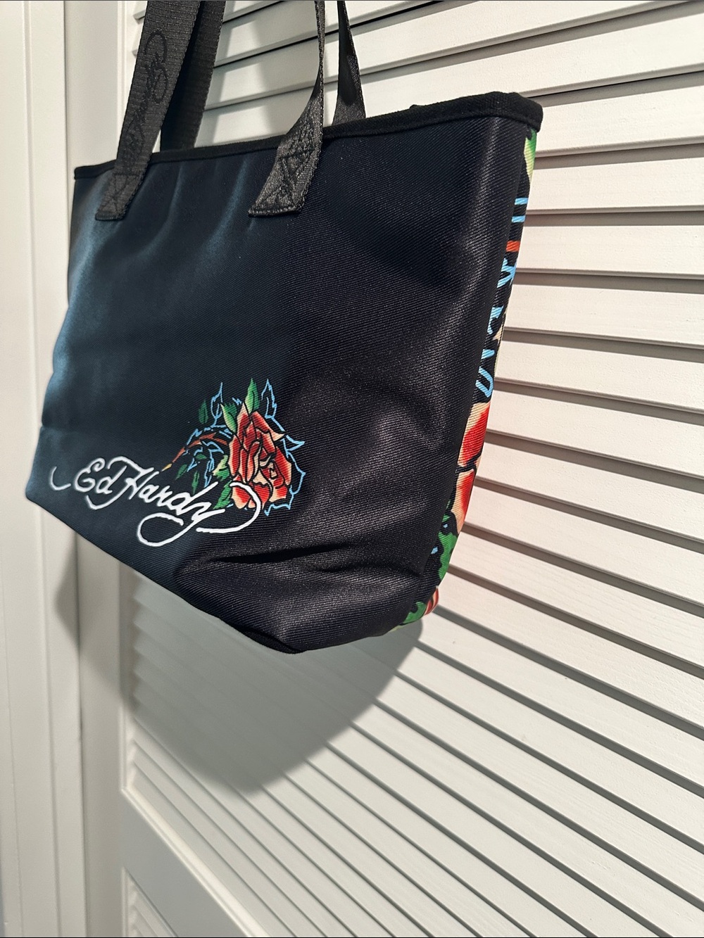 NWT Ed Hardy True Death & Roses Medium Tote/Shoulder Bag W/Charms. - Picture 6 of 11